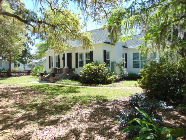 2102 North St in Beaufort, SC - Foto de edificio