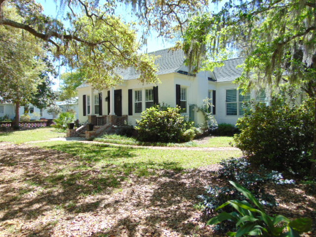 2102 North St in Beaufort, SC - Building Photo