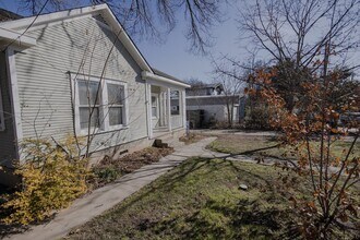 702 W Monroe St in Austin, TX - Building Photo - Building Photo