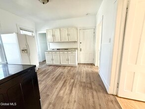 1017 Hegeman St in Schenectady, NY - Building Photo - Building Photo