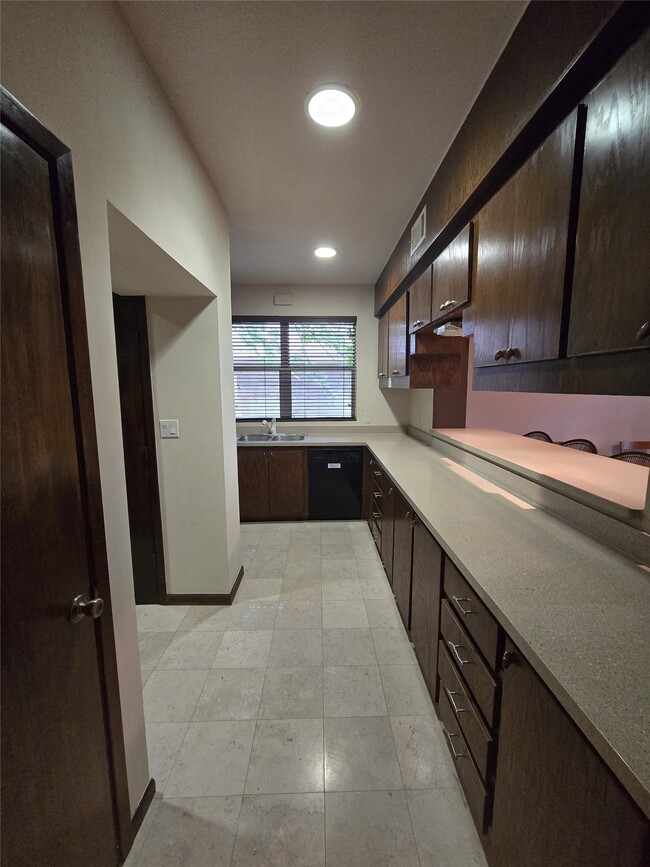 property at 3231 Hemingway Dr