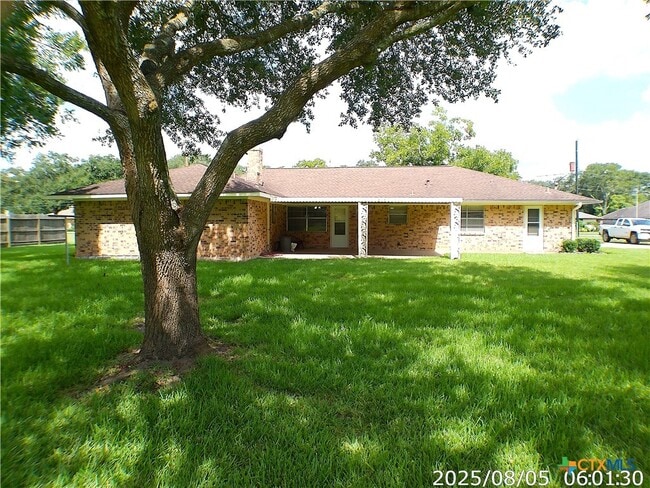 property at 3217 Patricia Ln