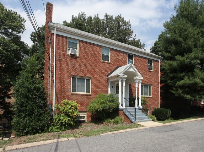 8800 Plymouth St in Silver Spring, MD - Building Photo - Building Photo