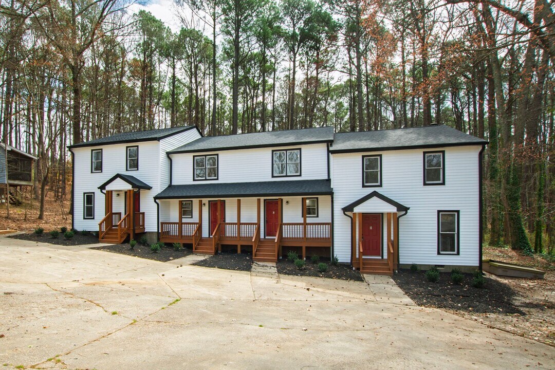 5605 Thea Ln in Raleigh, NC - Building Photo