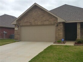 9208 San Tejas Dr in Fort Worth, TX - Building Photo