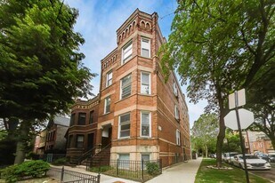 858 N Wolcott Ave in Chicago, IL - Building Photo