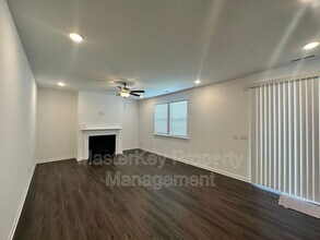 1202 Briar Gate Dr in Holly Springs, NC - Building Photo - Building Photo