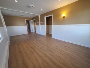 158 East Ave, Unit 2 in Norwalk, CT - Foto de edificio - Building Photo