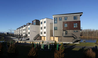 The Waterfront Townhomes in Schenectady, NY - Foto de edificio - Building Photo