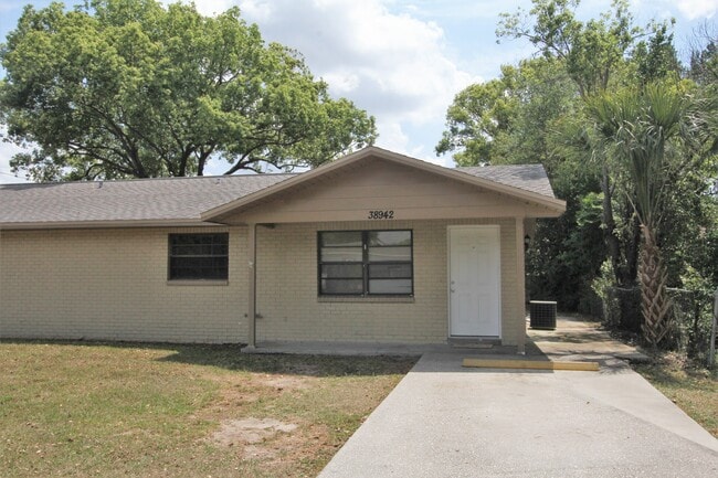 property at 38942 9th Ave