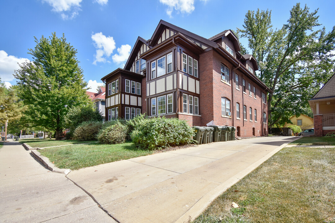 603 W Green St, Unit 3E in Urbana, IL - Foto de edificio