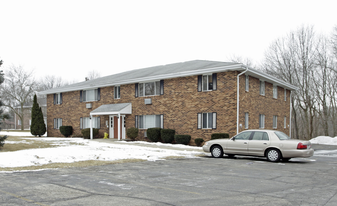 4320 Kennedy Dr in Racine, WI - Building Photo