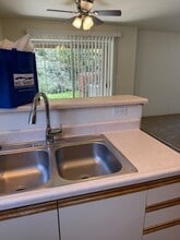 Oakridge in Roseburg, OR - Foto de edificio - Interior Photo