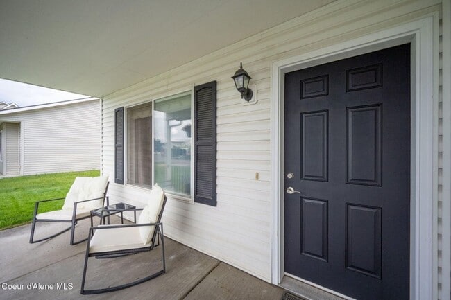 3487 W Manning Loop in Coeur d'Alene, ID - Building Photo - Building Photo