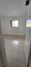 560 NW 82nd Pl, Unit 303 in Miami, FL - Building Photo - Building Photo