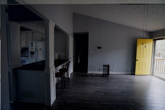 3904 Dollar Cir in Suwanee, GA - Building Photo - Building Photo