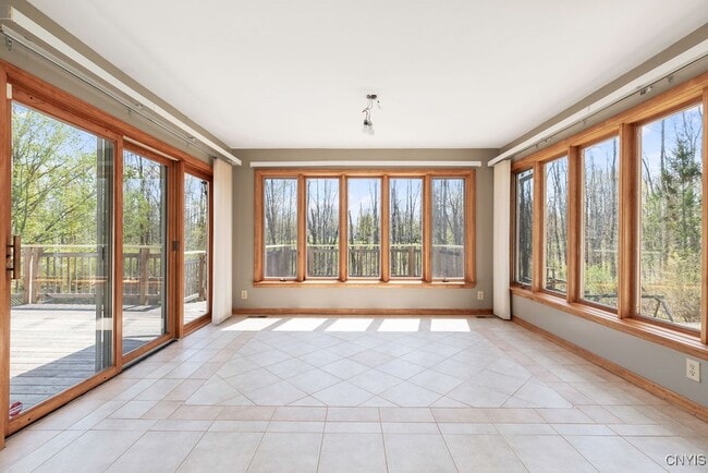 property at 3293 Greenleafe Dr
