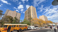 Woodner House Condominiums in Flushing, NY - Foto de edificio - Building Photo