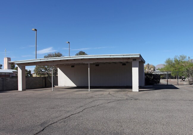 2541 E Silver St in Tucson, AZ - Building Photo - Building Photo