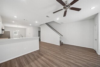 9018 Everglade Dr in Houston, TX - Building Photo - Building Photo