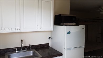 2127 Cleveland St-Unit -rear in Hollywood, FL - Building Photo - Building Photo