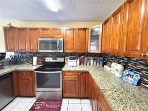 4049 Eastridge Dr in Pompano Beach, FL - Building Photo - Building Photo