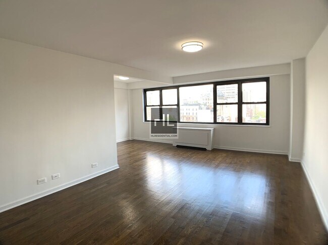 E 16 ST, Unit 10N in New York, NY - Foto de edificio - Building Photo