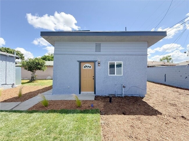 property at 1008 W 134th Pl