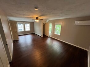 25 1/2 Lincoln St in Webster, MA - Building Photo - Building Photo
