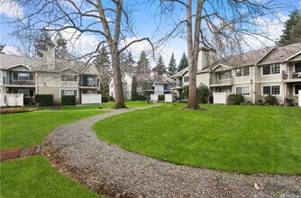 755 5th Ave NW in Issaquah, WA - Building Photo - Building Photo