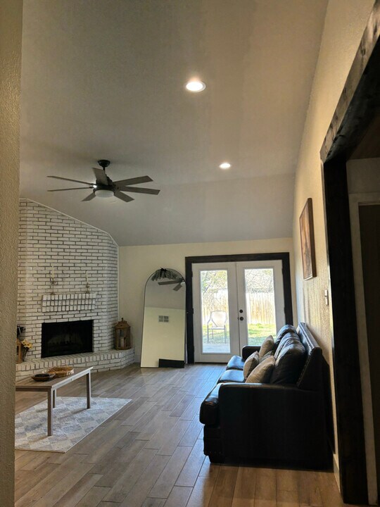 2716 Echo Point Dr in Fort Worth, TX - Building Photo