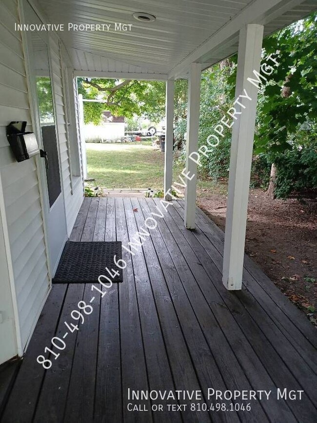 120 E State St in Corunna, MI - Building Photo - Building Photo