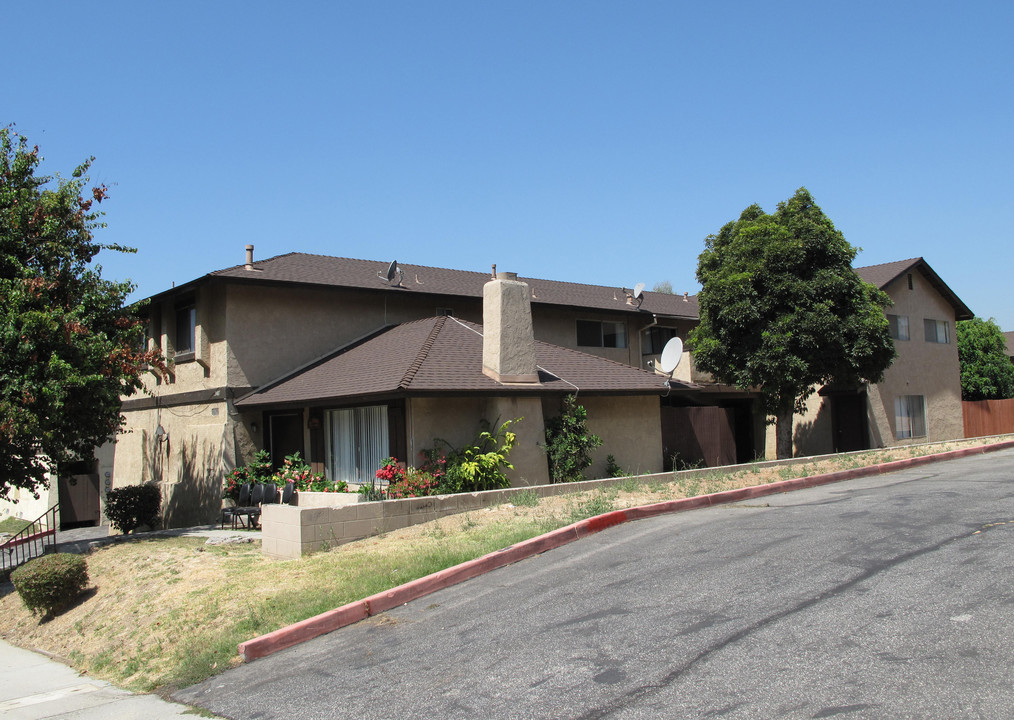 2407 Ridgeside Dr in West Covina, CA - Building Photo