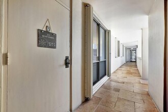 134 Lakeshore Dr, Unit 215 in North Palm Beach, FL - Building Photo - Building Photo