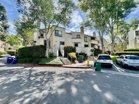 8457 Via Mallorca in San Diego, CA - Building Photo