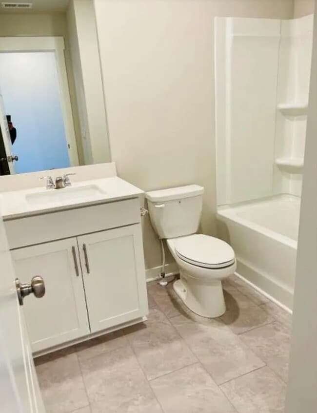 205 Marion Rd in Spring Hill, TN - Foto de edificio - Building Photo