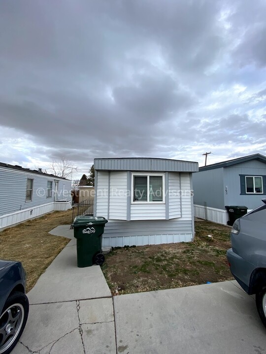 421 N 200 W St in Tooele, UT - Building Photo