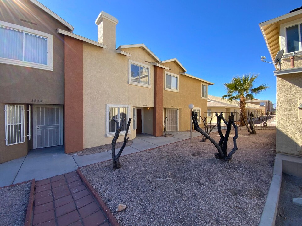 3846 Soda Springs Dr in Las Vegas, NV - Building Photo