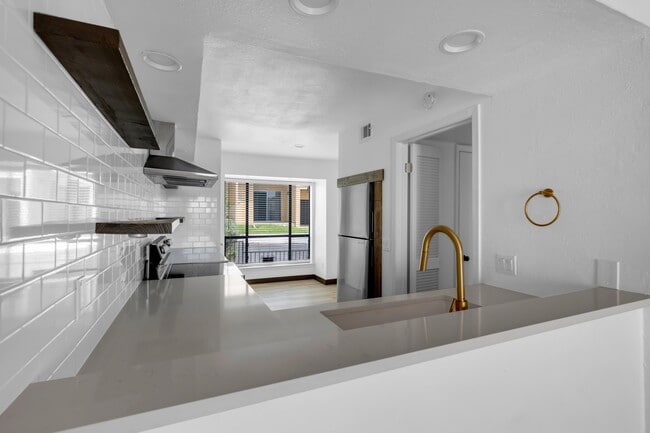 402 Hi Stirrup in Horseshoe Bay, TX - Building Photo - Building Photo