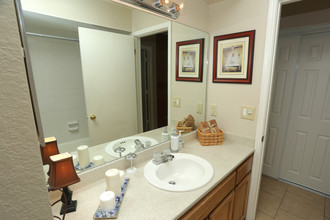 Bandon Trails Apartments in Tulsa, OK - Building Photo - Interior Photo