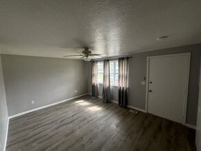 3912 N Leavitt Rd in Lorain, OH - Building Photo - Building Photo