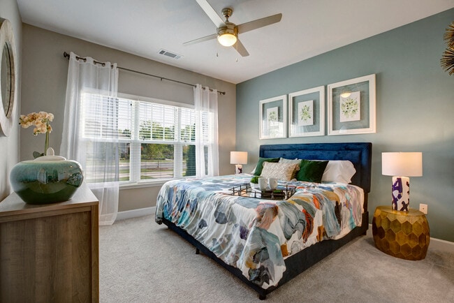 Ascent at Mallard Creek Apartments in Charlotte, NC - Building Photo - Building Photo