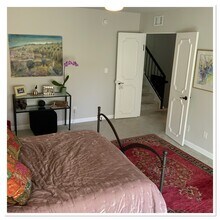 13243 Fiji Way in Marina Del Rey, CA - Building Photo - Building Photo