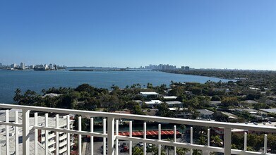 1408 Brickell Bay Dr, Unit 3601 in Miami, FL - Foto de edificio - Building Photo