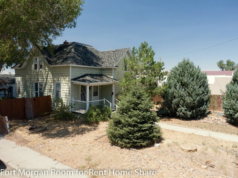 127 S Main St in Fort Morgan, CO - Building Photo