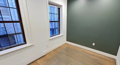 88 W Cedar St, Unit 4 in Boston, MA - Foto de edificio - Building Photo
