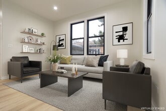 3111 N Oakley Ave in Chicago, IL - Building Photo - Building Photo
