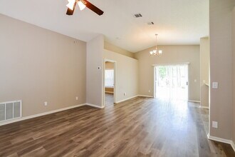4406 Weeping Willow Cir in Casselberry, FL - Building Photo - Building Photo