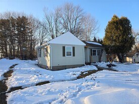 182 Rock Hill Dr in Rock Hill, NY - Building Photo