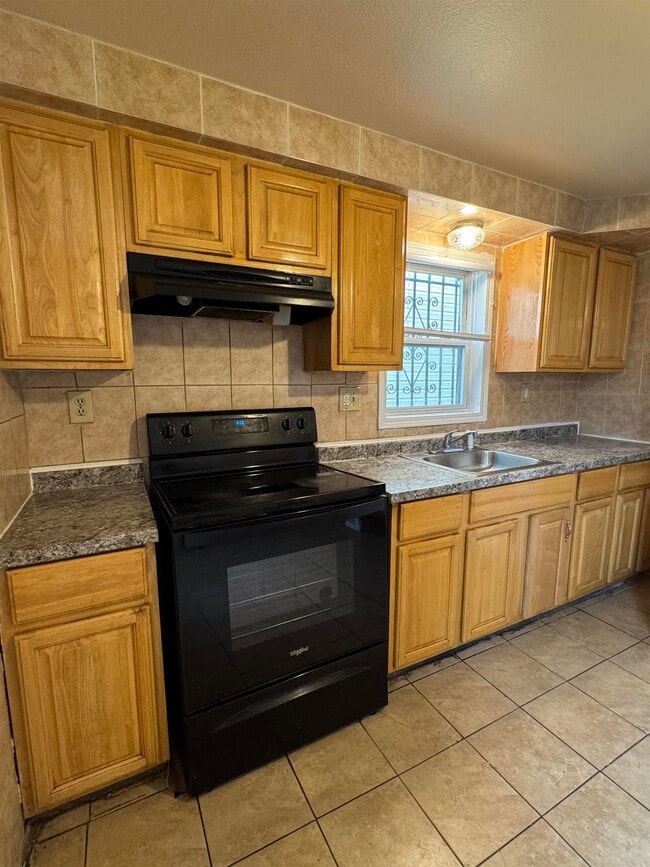 391 Pacific Ave in Jersey City, NJ - Building Photo - Building Photo